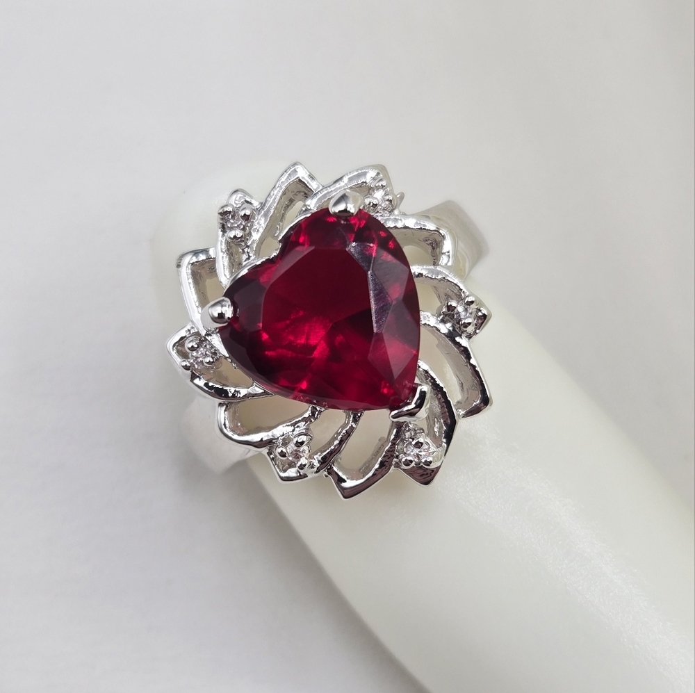 Swarovski Crystal Elements Silver Heart Statement Ring Ruby Red Size 6 Prom 136